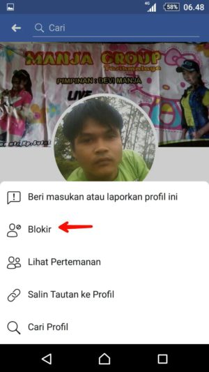 Cara memblokir akun facebook orang yang gangguin kamu (sekaligus cara bukanya) 4 Tap blokir