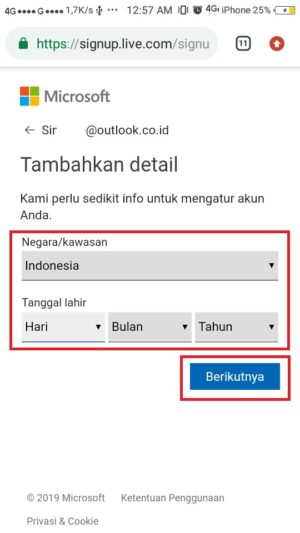 Cara membuat email Outlook atau Hotmail 6 Isi tempat dan tanggal lahir