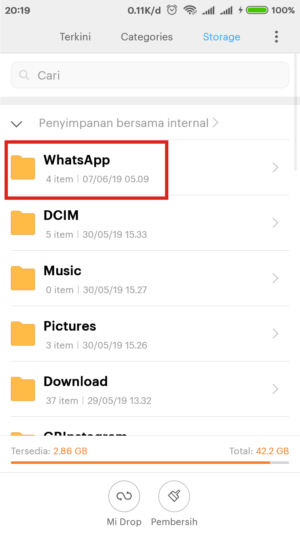 Cara keluar dari grup WhatsApp tanpa diketahui anggota grup 4 Buka folder Whatsapp yang ada di file manajer.