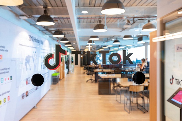 10 Media Sosial Terpopuler di Dunia (Update: 2020) 4 Tiktok | Image By: https://talentspace.io/companies/tik-tok