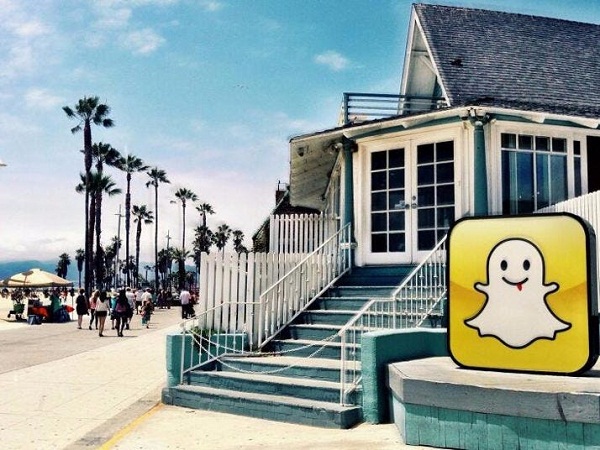 10 Media Sosial Terpopuler di Dunia (Update: 2020) 8 Snapchat | Image By: https://www.businessinsider.sg/snapchat-venice-headquarters-risk-to-employee-morale-2017-2/?r=US&IR=T