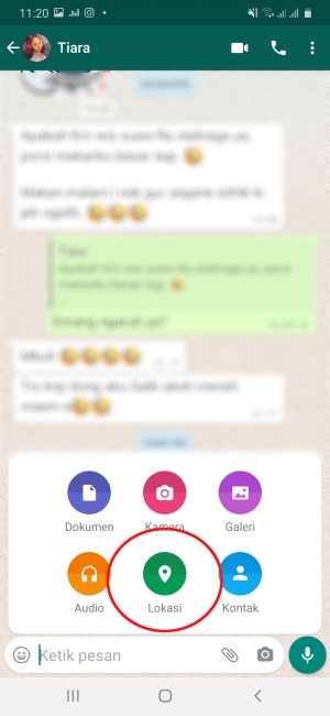 Cara share lokasi lewat WhatsApp (panduan lengkap) 2 ketuk ikon lokasi