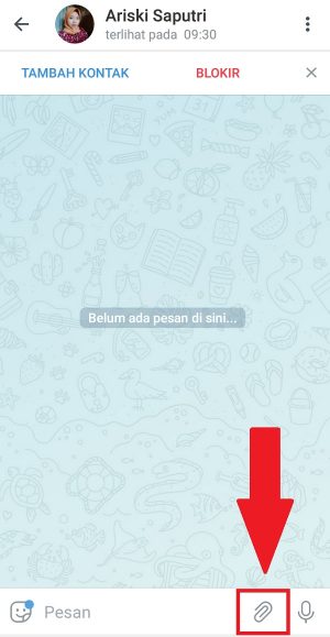 Cara mengirim foto di Telegram (bisa tanpa penurunan kualitas) 1 Pilih ikon attachment untuk memilih foto atau gambar yang akan dikirimkan