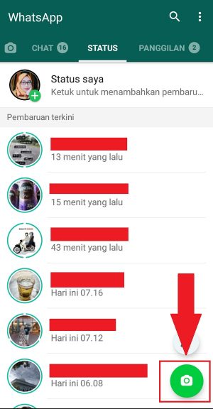 Cara membuat Status WhatsApp dengan Stiker (panduan pemula) 1 Pilih ikon kamera untuk memilih foto yang akan diunggah ke status whatsapp