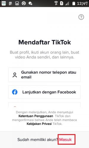 Cara menghapus akun TikTok sendiri secara permanen 13 Tap "Masuk".