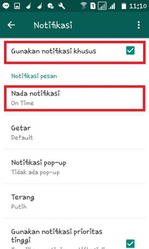 Cara pakai nada notifikasi khusus untuk kontak atau grup di WhatsApp 7 Ceklis kotak di sebelah kanan “Gunakan notifikasi khusus”. Lalu tap “Nada Notifikasi”.