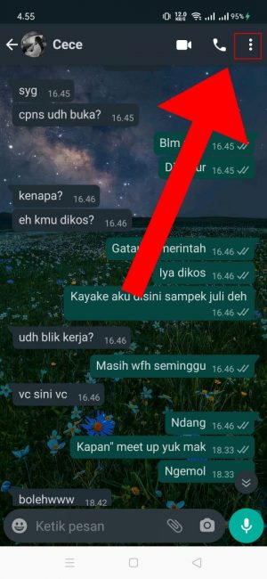 Cara memindahkan chat WhatsApp ke Telegram 1 Pilih dan tekan "titik tiga"