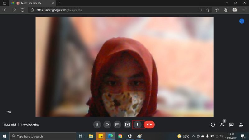 Cara mengganti background google meet di HP dan PC 8 Klik dan pilih "logo titik tiga"